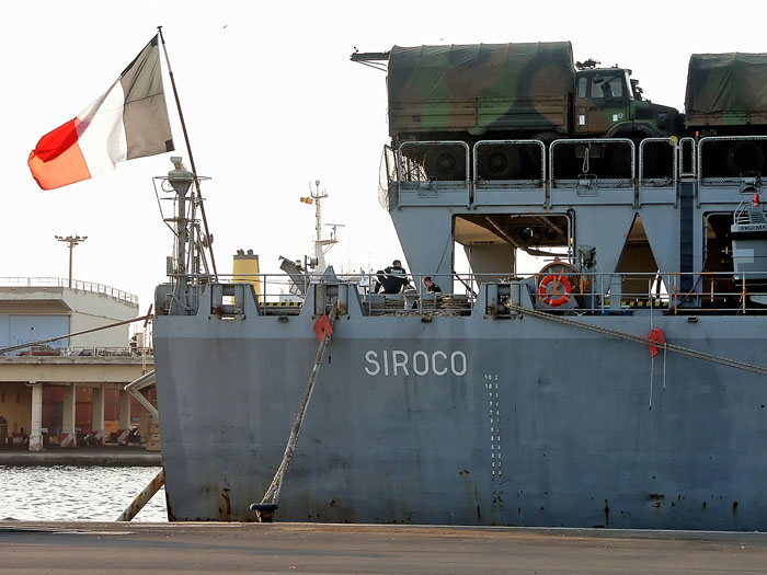 Reportage sur le TCD Siroco à quai à Dakar 16-pou10
