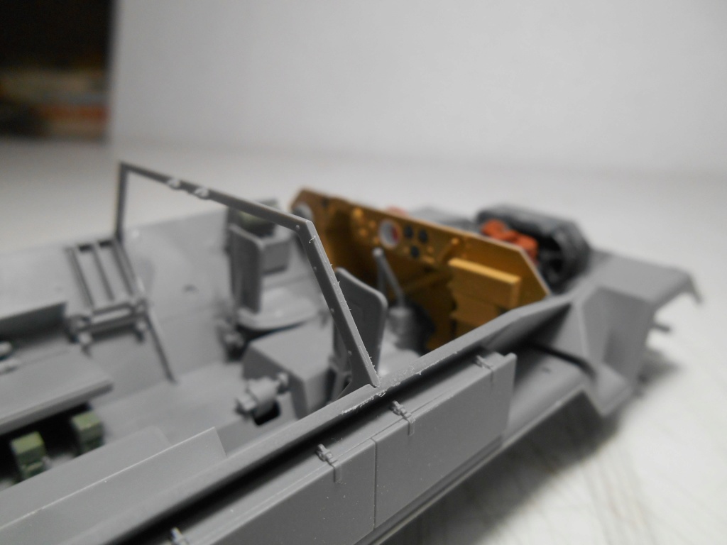 Sd.Kfz 251/6 Ausf A de commandement. ICM - 1/35e R-251-29