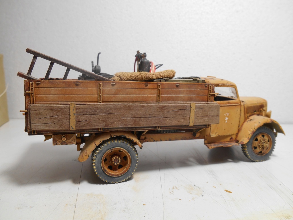 Il a enfin sa place - Opel Blitz - Italeri - 1/35e R-opbl15