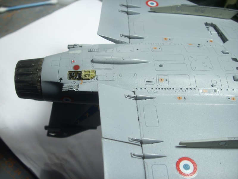 [Heller] 1/48 - Dassault Mirage 2000C  - Page 38 Pict0076