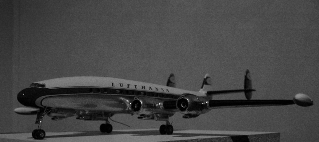 Super Constellation L1049G - LUFTHANSA - Revell - 1/144 - Page 4 100_5411