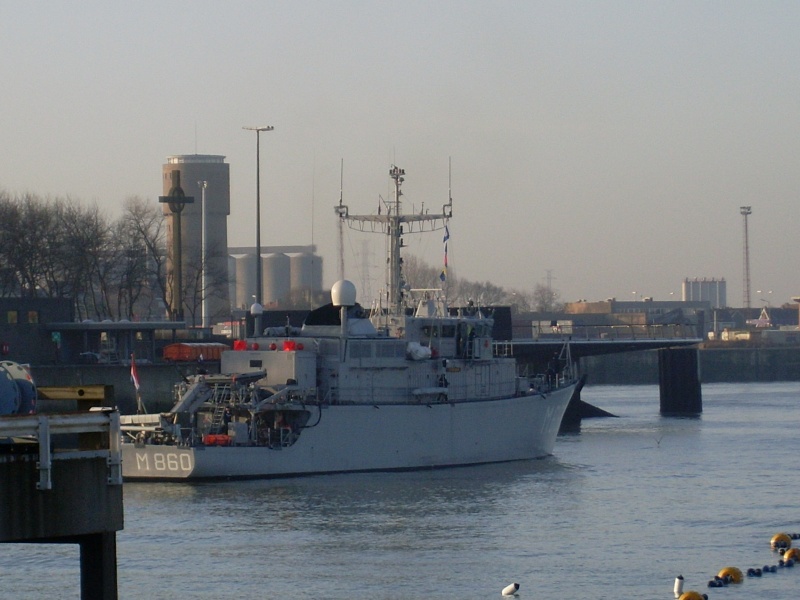 Zeebrugge naval base : news - Page 28 Sl373721