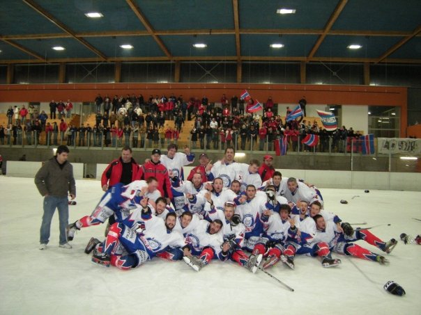 Brigade Nord 07 (Hockey - D4 Suisse) - Page 3 Uni10