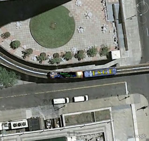 Monorail : la publicité s'affiche partout [Détroit, Michigan, USA] Traind10