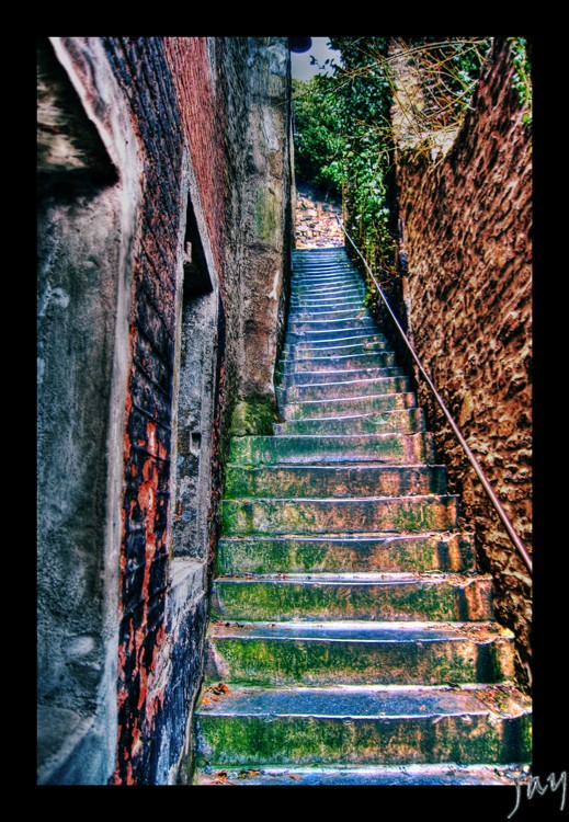 Un escalier en ville. Dsc00211