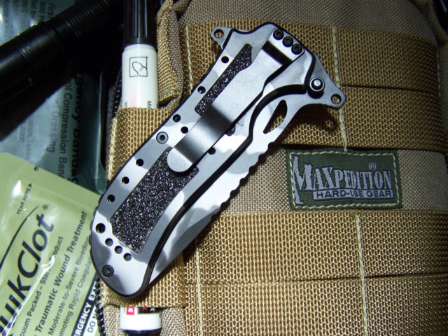 THE BOKER MILITARY FOLDER Boker_12