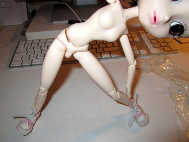 Pullip - rigidifier la taille d'un corps Obitsu Taille11