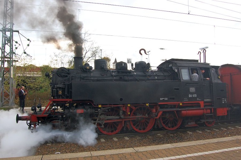 Die 64 419 im Bahnhof Waiblingen 0611