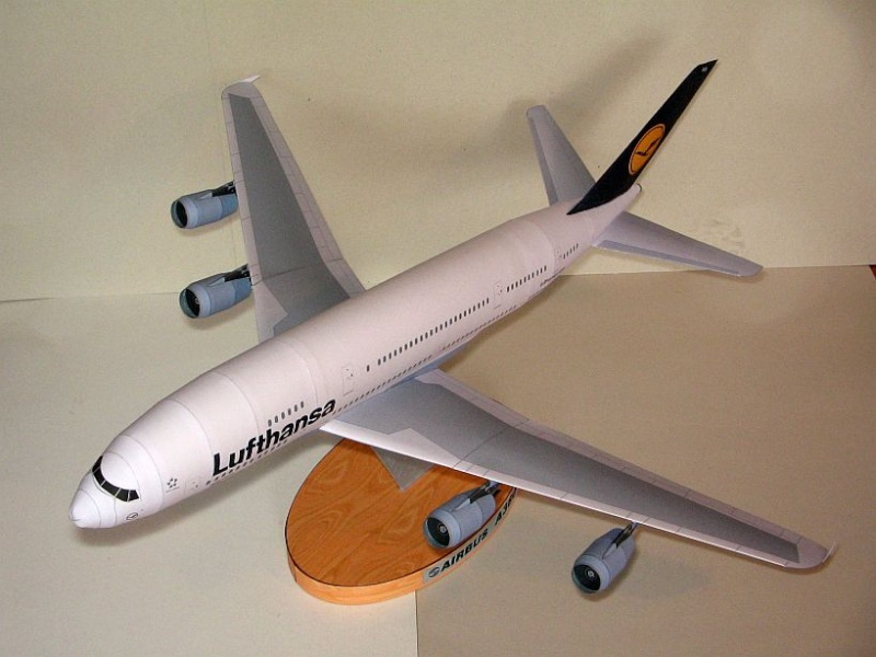 Airbus A 380 "Lufthansa" in 1:144 -FERTIG- 380-0710