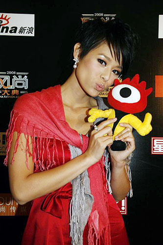[1 November 2008] Myolie at Shanghai Fashion Event U1561p10