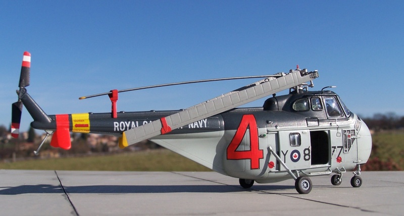 HO4S (et non pas H2SO4) Royal Canadian Navy 113