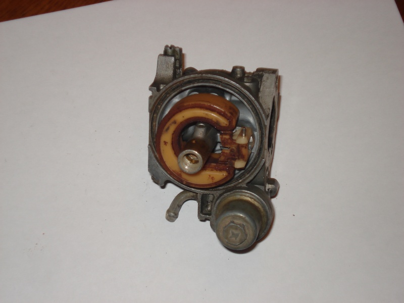 Carburateur motoculteur HONDA Dsc03413