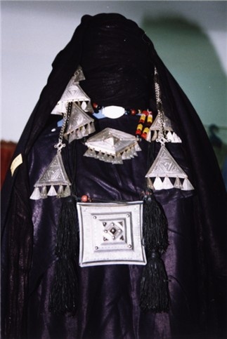 اللباس التقليدي للمراة في عين صالح Gt_20510