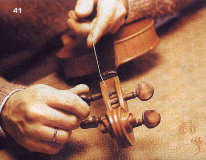 صناعة آلة الكمان Ph4110