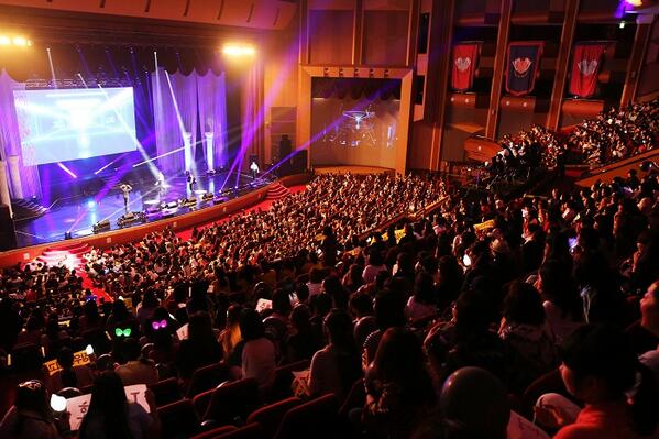 [01.09.13] [PICS] Fanmeeting ‘The Hottest Awards’ 1016