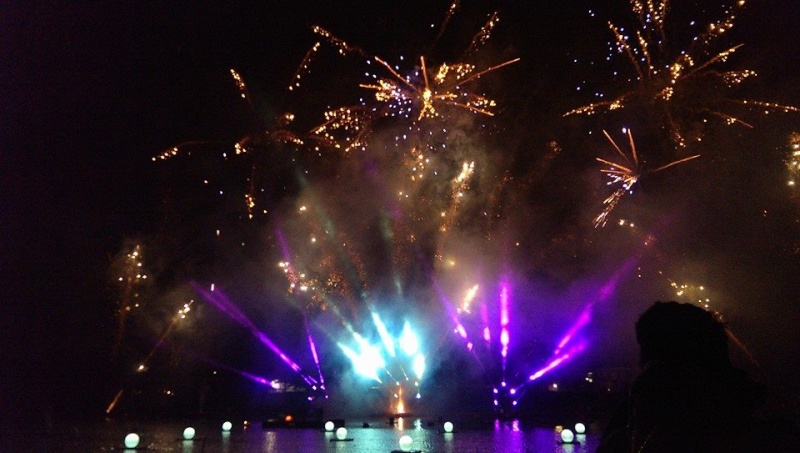 Mickey’s Magical Fireworks & Bonfire le 3, 5 et 7 novembre 2014 10250211