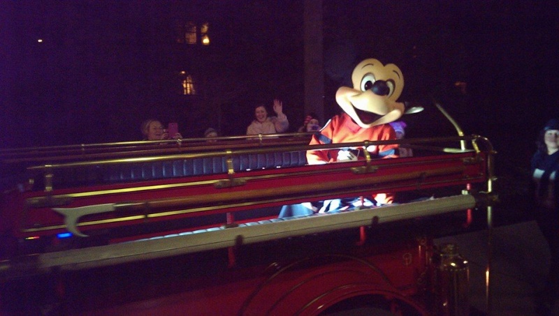 Mickey’s Magical Fireworks & Bonfire le 3, 5 et 7 novembre 2014 10615511