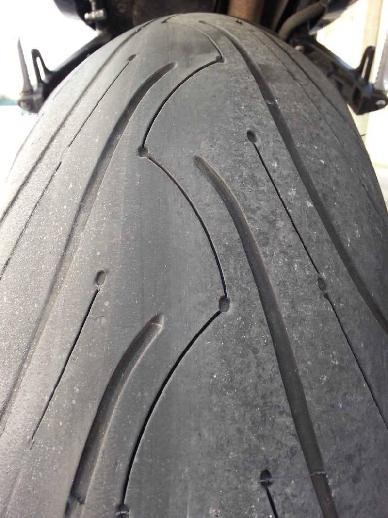Probleme d'usure pneu arriere pilot road 3? 20130311