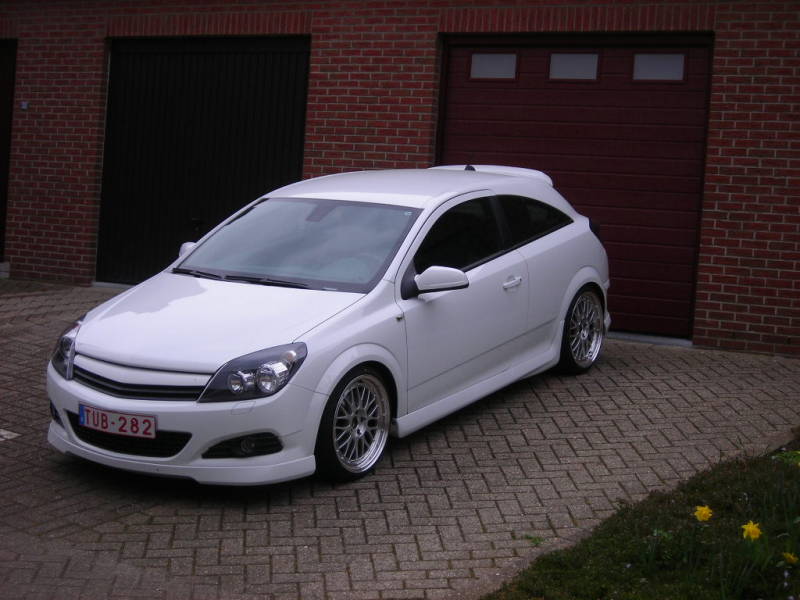 Opel  : Astra , Corsa , Antara , Vectra , Kadett , etc ... Astrag12