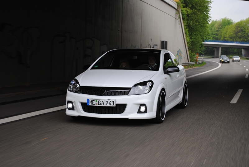 Opel  : Astra , Corsa , Antara , Vectra , Kadett , etc ... O6l66a10
