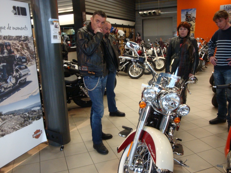 Réception de la moto à Béa Dsc00610