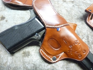 HOLSTER INSIDE " MINIMALIST" by SLYE P1130320