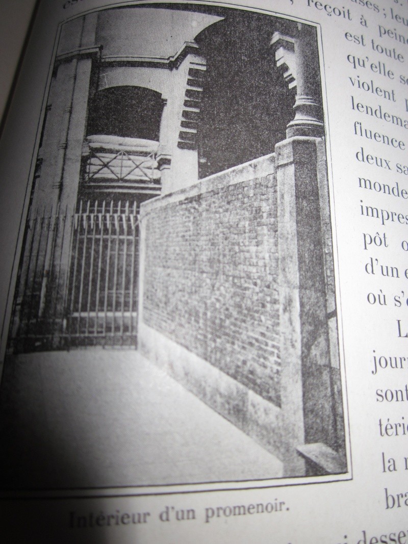 Marie-Antoinette à la Conciergerie : sa cellule et la chapelle expiatoire - Page 2 Intyri10