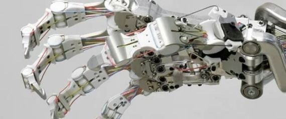 Scientists Develop a $135,000 'Terminator' Hand R-robo10