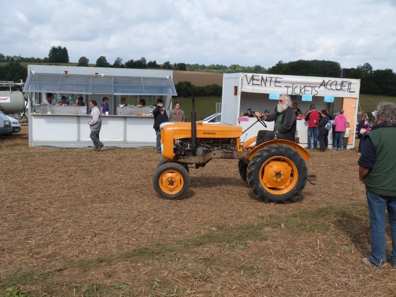 puces tracteurs 15 septembre a Tinchebray (61) P1030324