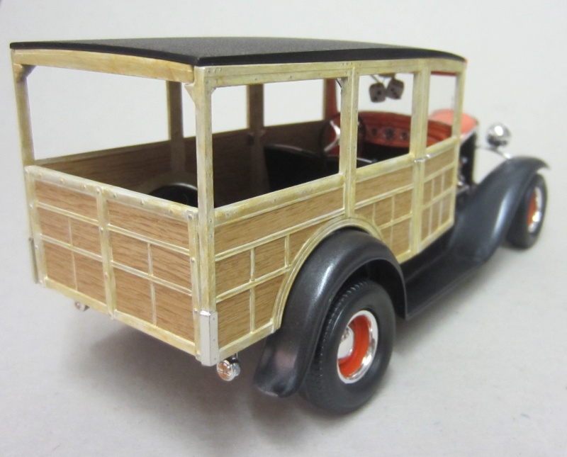 1930 Ford Model "A" Wagon - Woody Wagon - Hot rod - 1:24 scale - Monogram Photo_14