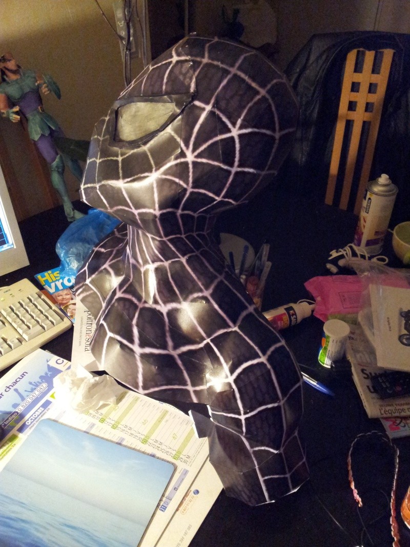 et encore un...... le buste de spiderman by juke!!!!! 20130316