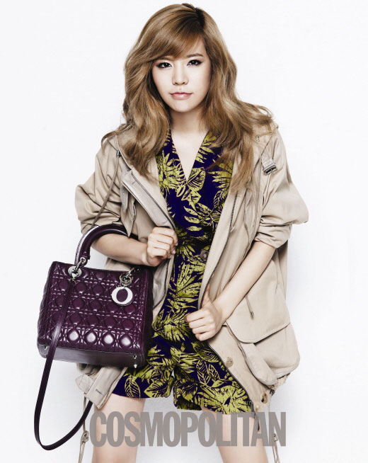 [SNSD] SNSD models with Lady Dior tote bags for “Cosmopolitan” 20110263