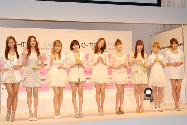 [SNSD] SNSD selected as models for Japanese candy, “E-ma Nodoame” 20110266