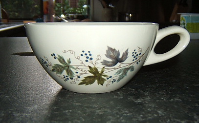Unusually shaped "Vintage" cup Vintag10