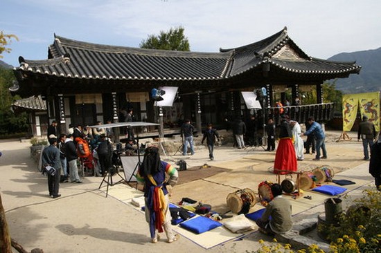 " GU FAMILY BOOK " Kdrama avec Lee Seung Ki et Suzy 20101110