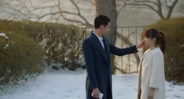 " THAT WINTER, THE WIND BLOWS " Kdrama avec Zo In-Sung, Song Hye-Kyo et Kim Beom  Thatwi10