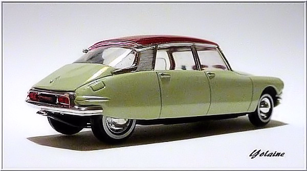 Citroën DS 1955-66 DS 19 by Ixo/Vitesse/Universal Hobbies (échelle 1:43) Small177