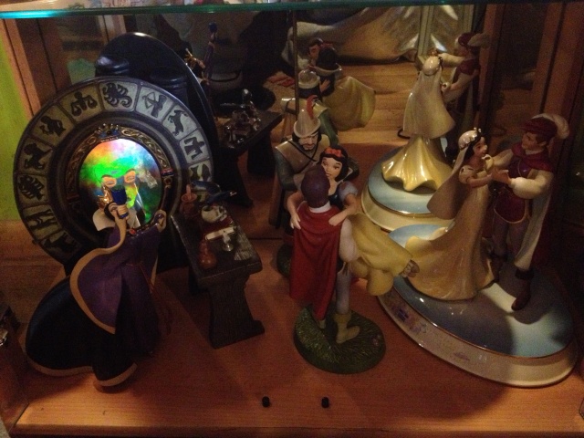 AliceWonderland ma collection :) ma maison :) Img_1213