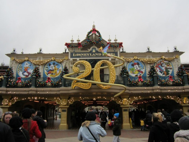 TR - Un nouvel an magique à Disneyland Paris - 31/12/12 - 01/01/13  - Page 2 31121219