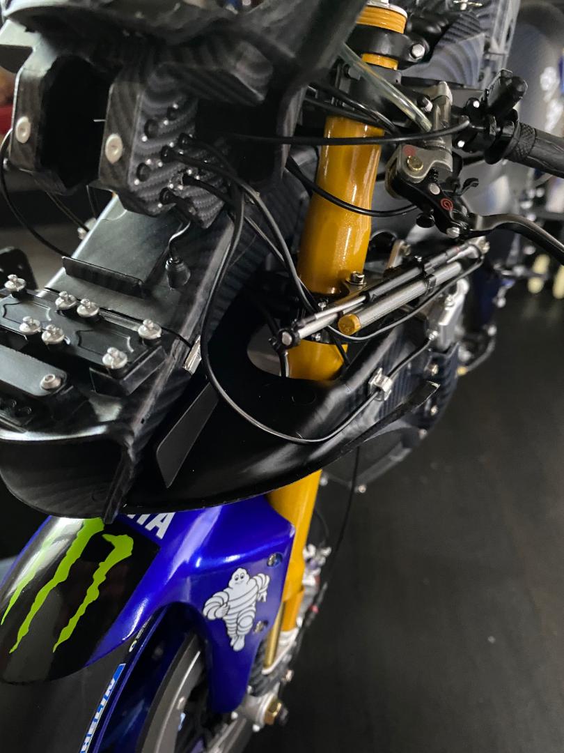 Valentino Rossi's Yamaha YZR M1 in 1:4 von DeAgostini - Seite 5 Bremsl20