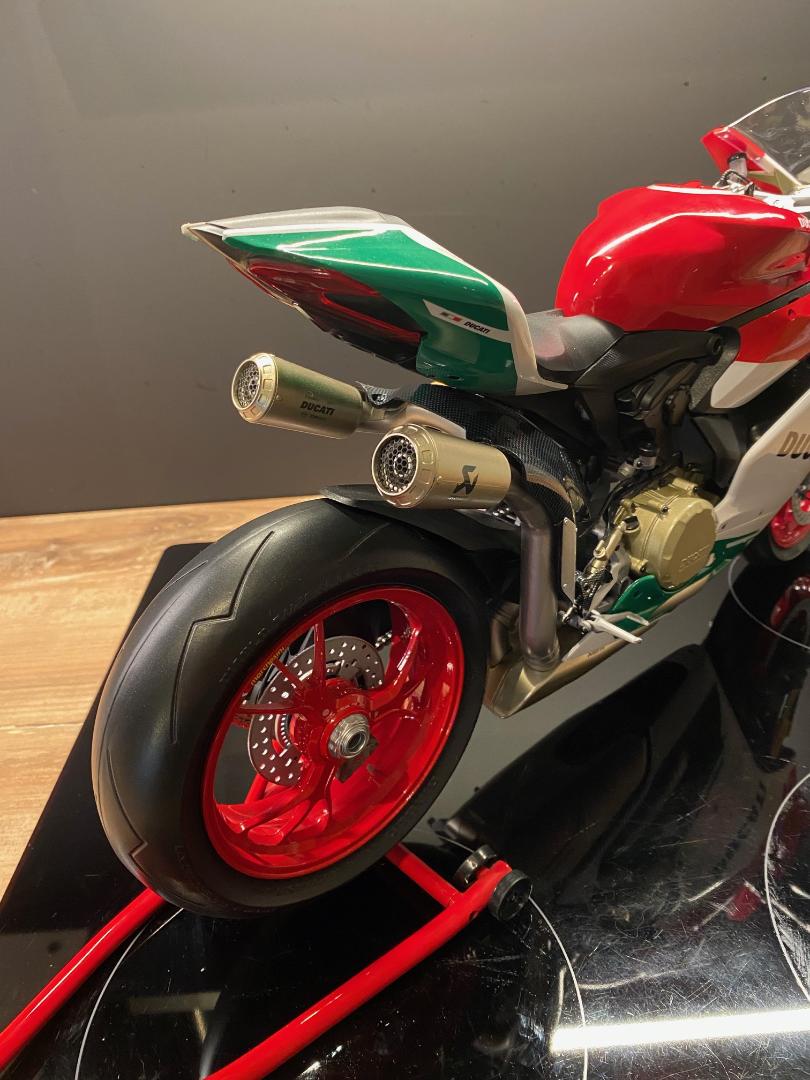 Ducati 1299 Panigale R Final Edition 1:4 von Pocher - Seite 5 Ducat304