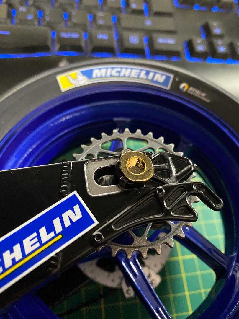 Valentino Rossi's Yamaha YZR M1 in 1:4 von DeAgostini - Seite 4 Hinter19