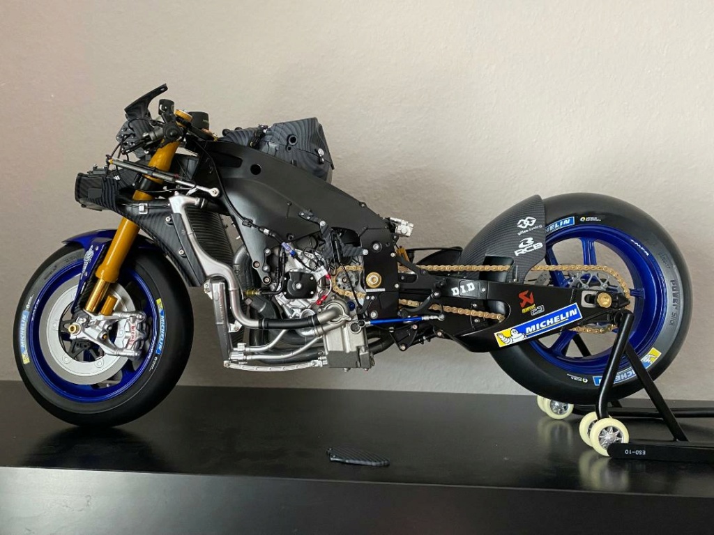 Valentino Rossi's Yamaha YZR M1 in 1:4 von DeAgostini - Seite 5 Kette_14