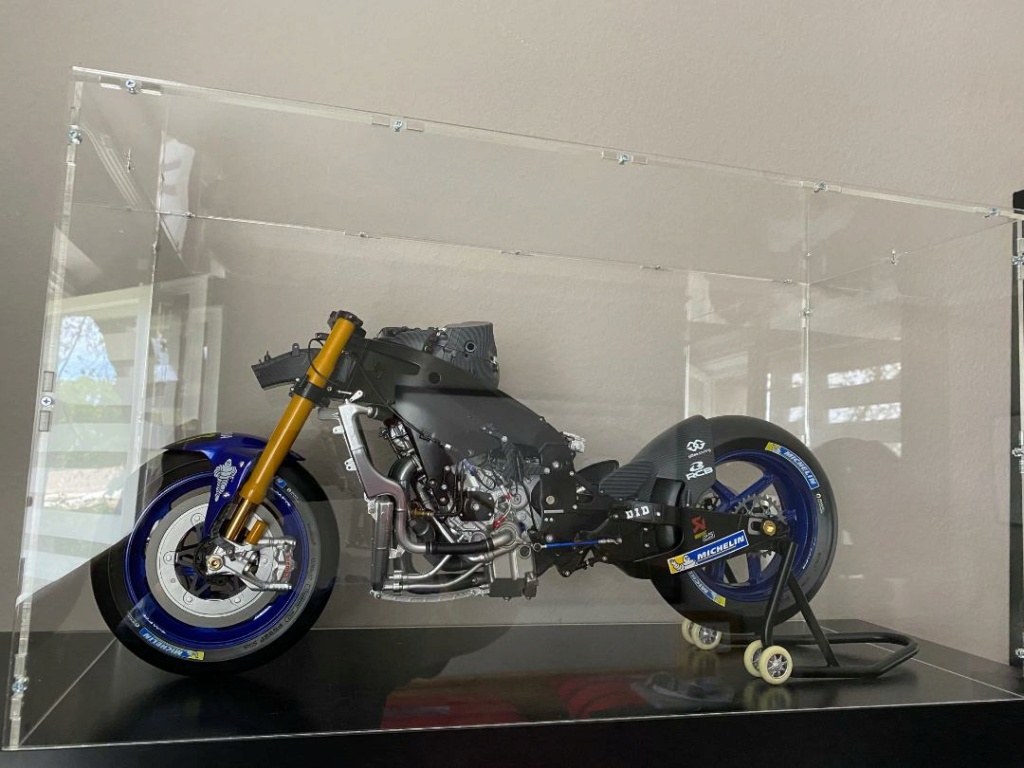 Valentino Rossi's Yamaha YZR M1 in 1:4 von DeAgostini - Seite 4 Mopped21