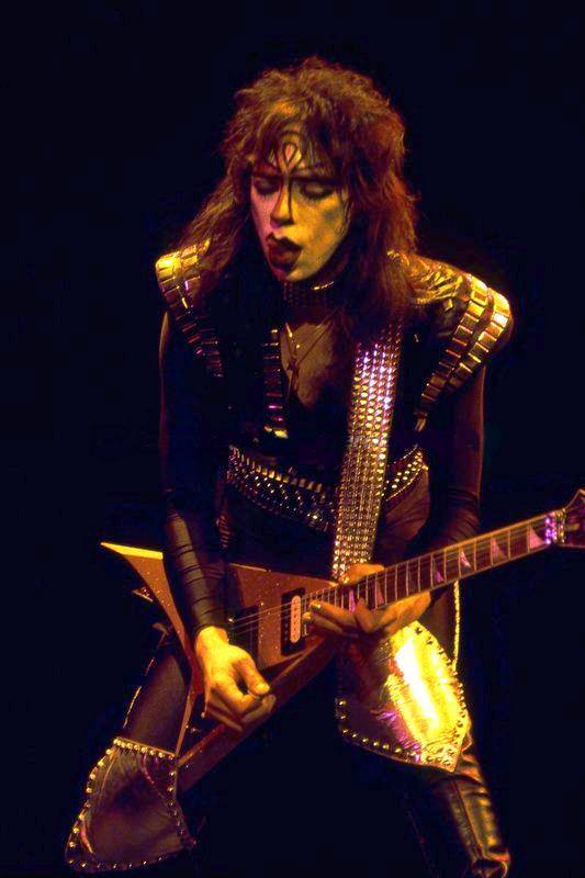 Vinnie Vincent - Page 15 11860010