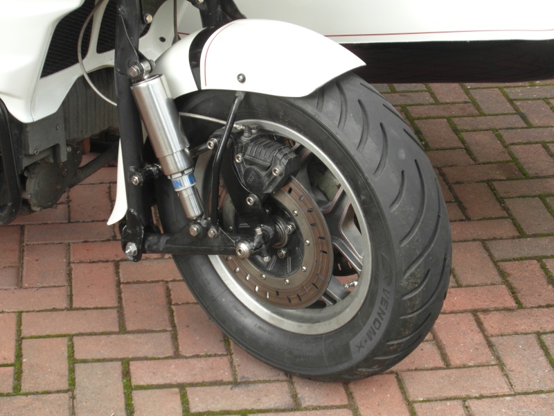 Sidecar front tyre. Sam_0910