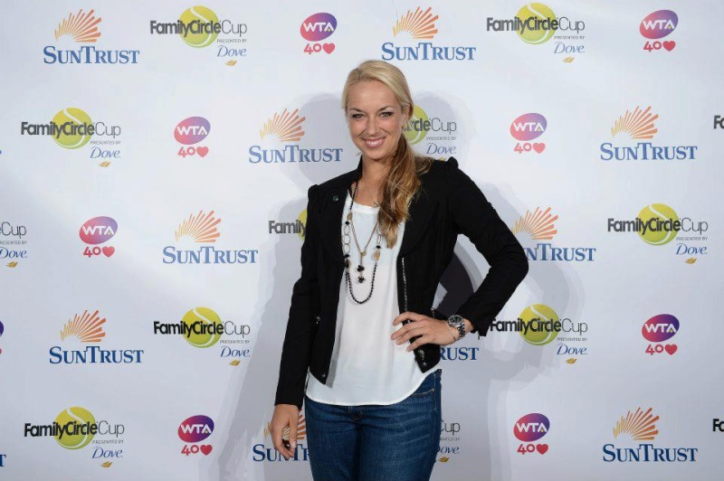 WTA CHARLESTON 2013 : infos, photos et vidéos - Page 2 Sabine10