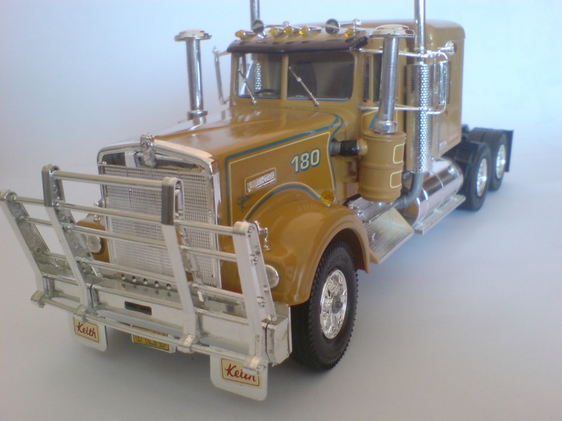 Kenworth T 900 "Australia" von Revell Dsc01811