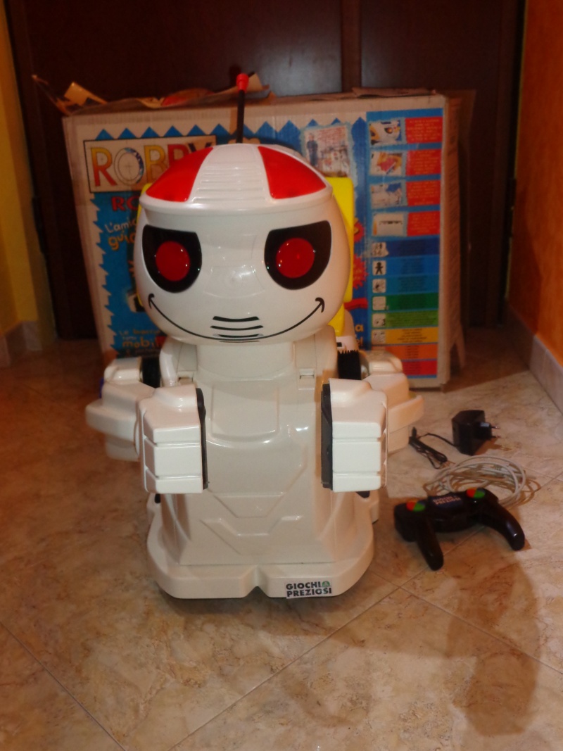Robby Robot Giochi Preziosi Dsc07610