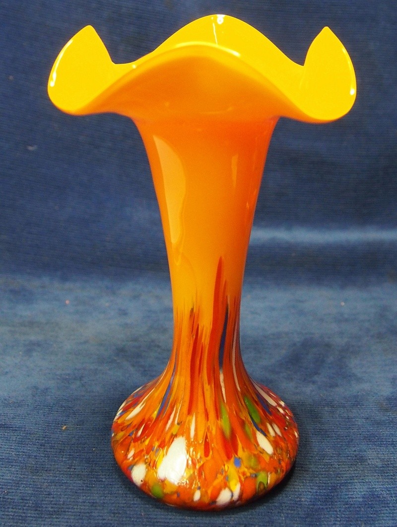 Chinese ??? Art Glass Vase P1010011